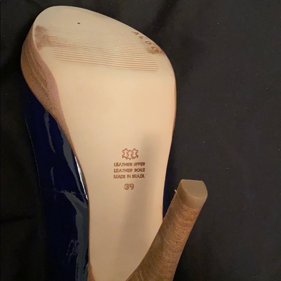 Brand New ALDO blue patent open toe pumps. - Picture 3 of 4
